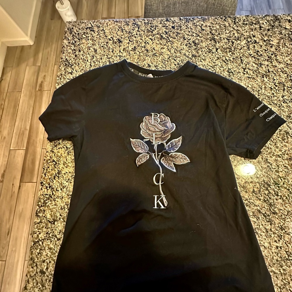 BLVCK T-shirt almost new